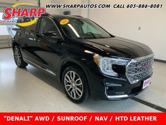 Used 2023 GMC Terrain Denali image 1