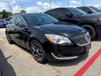 Used 2017 Buick Regal Sport Touring image 1