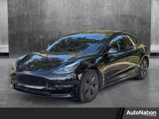 Used 2021 Tesla Model 3 Standard Range Plus image 1