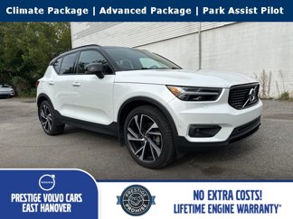 Used 2021 Volvo XC40 T5 R-Design image 1