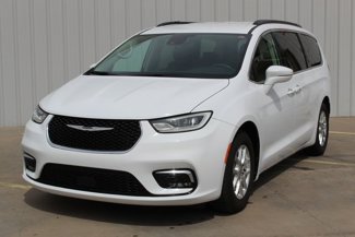 Used 2022 Chrysler Pacifica Touring-L image 1