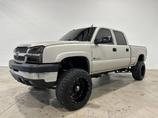 Used 2004 Chevrolet Silverado 2500 LT w/ Heavy-Duty Power Package image 1