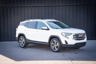Used 2020 GMC Terrain SLT image 1