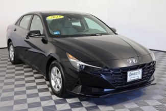 Used 2023 Hyundai Elantra SE image 1