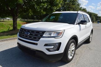 Used 2017 Ford Explorer XLT image 1