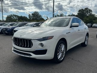 Used 2019 Maserati Levante GranLusso image 1
