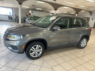 Used 2012 Volkswagen Tiguan S image 1