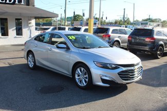 Used 2020 Chevrolet Malibu LT image 1