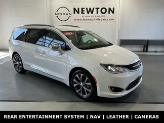 Used 2018 Chrysler Pacifica Limited w/ Advanced Safetytec Group image 1