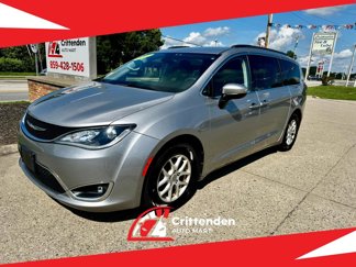 Used 2017 Chrysler Pacifica Touring Plus image 1