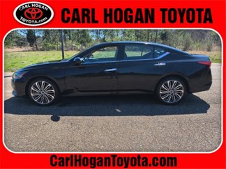 Used 2023 Nissan Altima 2.5 SL image 1