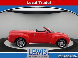 Used 2004 Chevrolet SSR w/ Preferred Equipment Group image 1