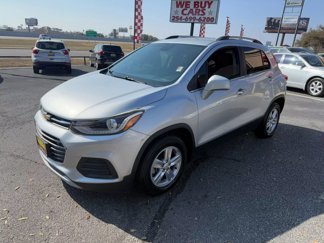 Used 2018 Chevrolet Trax LT w/ LT Convenience Package image 1