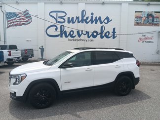 Used 2022 GMC Terrain AT4 image 1