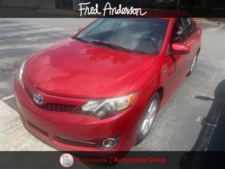 Used 2014 Toyota Camry SE image 1