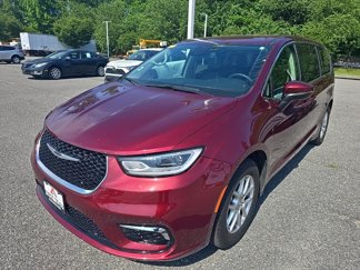 Used 2023 Chrysler Pacifica Touring-L image 1