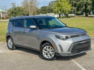 Used 2023 Kia Soul LX w/ LX Technology Package image 1