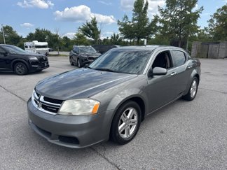 Used 2012 Dodge Avenger SXT image 1