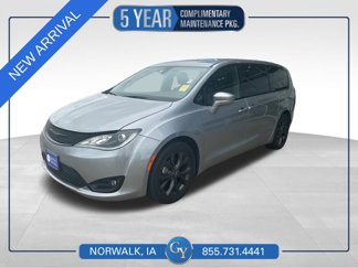 Used 2019 Chrysler Pacifica Touring Plus w/ S Appearance Package image 1