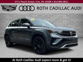 Used 2022 Volkswagen Taos SE image 1