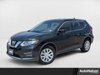 Used 2017 Nissan Rogue S image 1