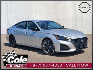Used 2023 Nissan Altima 2.5 SR image 1