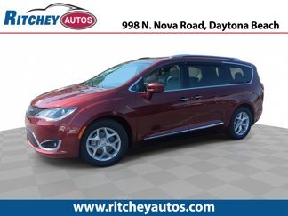 Used 2017 Chrysler Pacifica Touring-L Plus w/ Tire & Wheel Group image 1