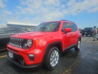 Used 2019 Jeep Renegade Latitude w/ Popular Equipment Group image 1