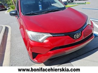 Used 2017 Toyota RAV4 LE image 1