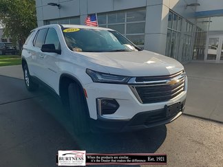 Used 2022 Chevrolet Traverse LS image 1