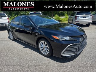 Used 2022 Toyota Camry LE image 1