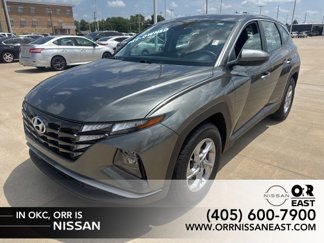 Used 2023 Hyundai Tucson SE image 1