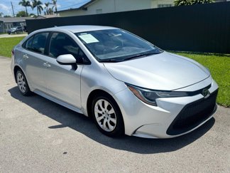 Used 2020 Toyota Corolla LE image 1