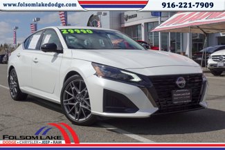 Used 2023 Nissan Altima 2.0 SR image 1