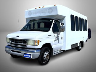 Used 2002 Ford E-350 and Econoline 350 Super Duty image 1