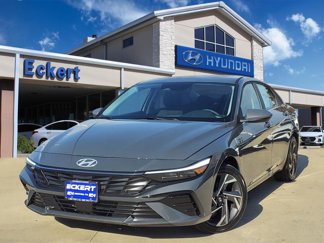New 2025 Hyundai Elantra SEL image 1