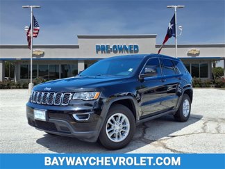 Used 2018 Jeep Grand Cherokee Laredo image 1