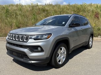 Used 2022 Jeep Compass Latitude w/ Sun and Sound Group image 1