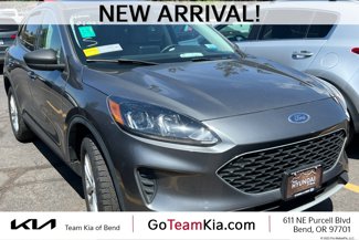 Used 2022 Ford Escape SE image 1