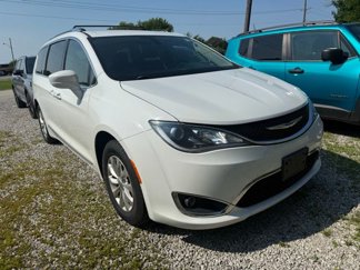 Used 2019 Chrysler Pacifica Touring-L image 1