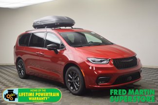 New 2025 Chrysler Pacifica Select w/ Fav Edition Package image 1