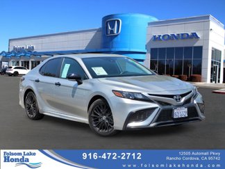 Used 2022 Toyota Camry SE image 1
