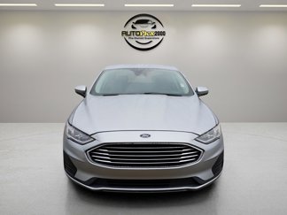 Used 2020 Ford Fusion SE image 1