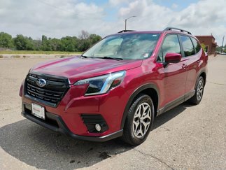 Used 2023 Subaru Forester Premium image 1
