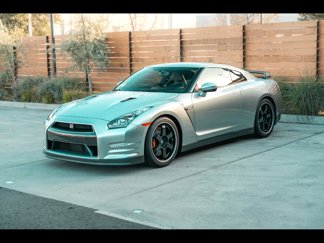 Used 2013 Nissan GT-R Black Edition image 1