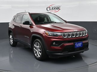 Used 2022 Jeep Compass Latitude image 1