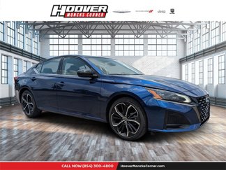 Used 2024 Nissan Altima 2.5 SR image 1