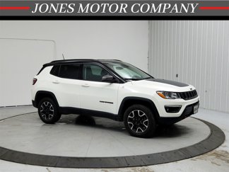 Used 2020 Jeep Compass Trailhawk image 1