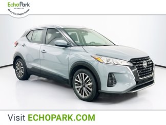 Used 2023 Nissan Kicks SV image 1