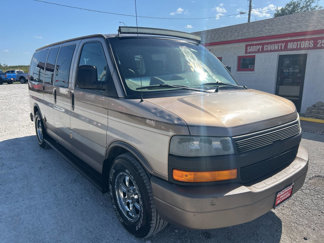 Used 2004 Chevrolet Express 1500 image 1